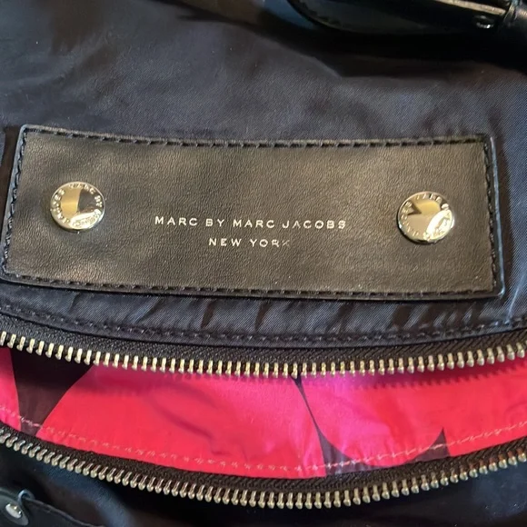 Marc Jacobs purse - Picture 2 of 9